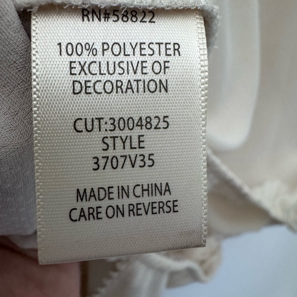 Max Studio London Cream Blouse with Crochet Accents Size Large - Picture 3 of 5